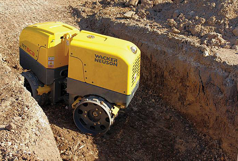 locação de rolo compactador com controle remoto Wacker em Uberlândia